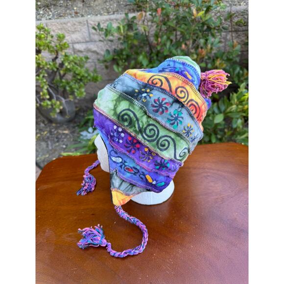 Handmade in Nepal Patchwork Beanie with Earflaps and Pom Poms Multicolor Hippie - Picture 2 of 7